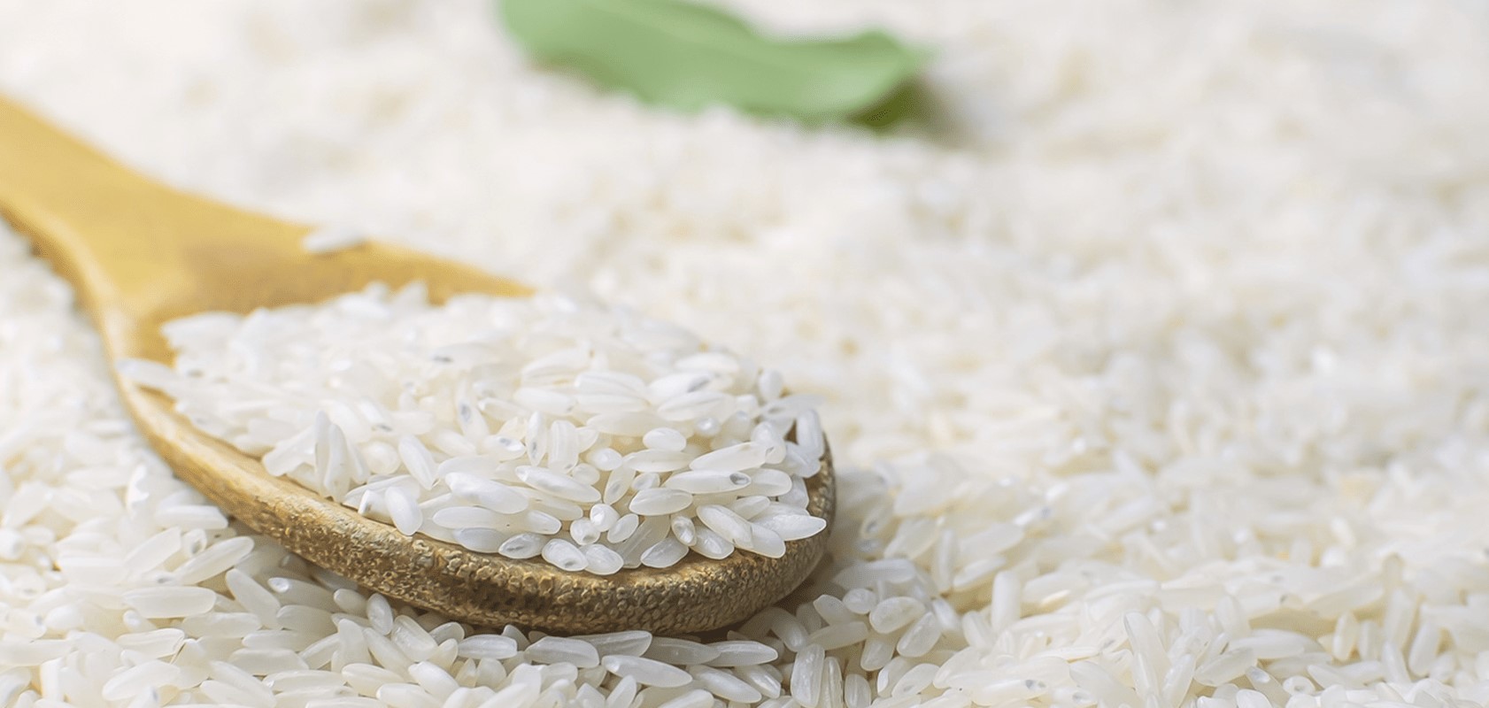 К чему рассыпать рис на стол